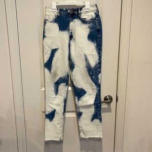 PacSun Mom Jean in size 26.